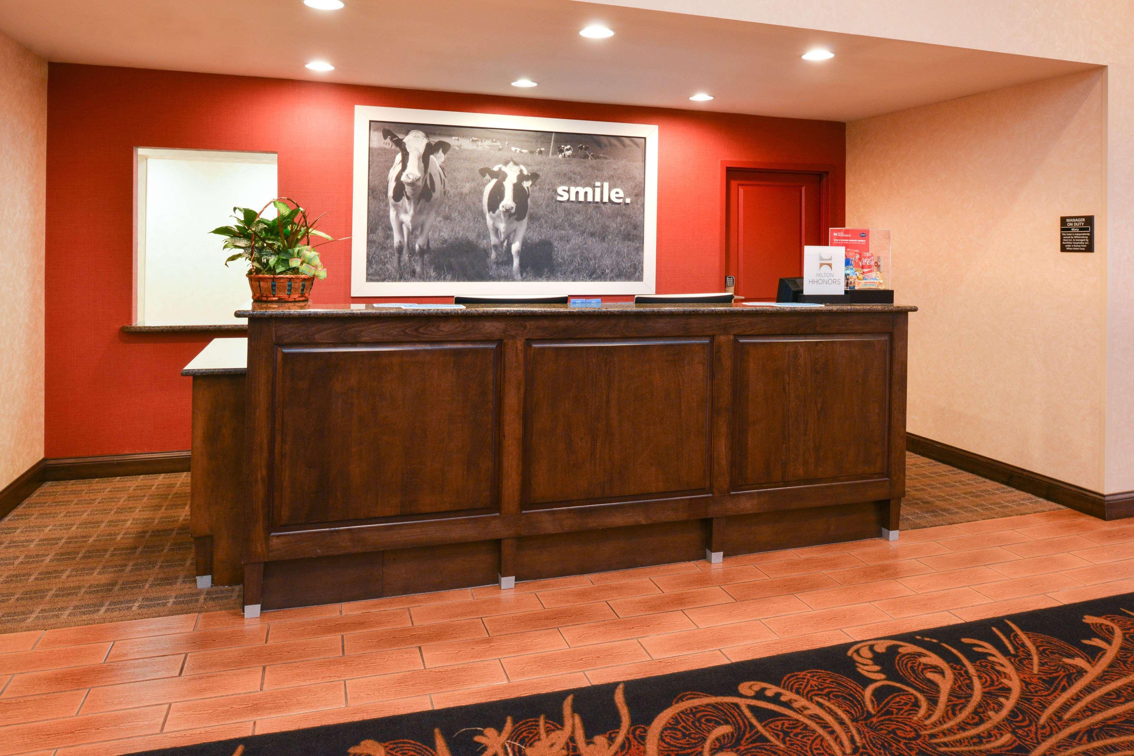 Hampton Inn Williamsburg Exterior foto